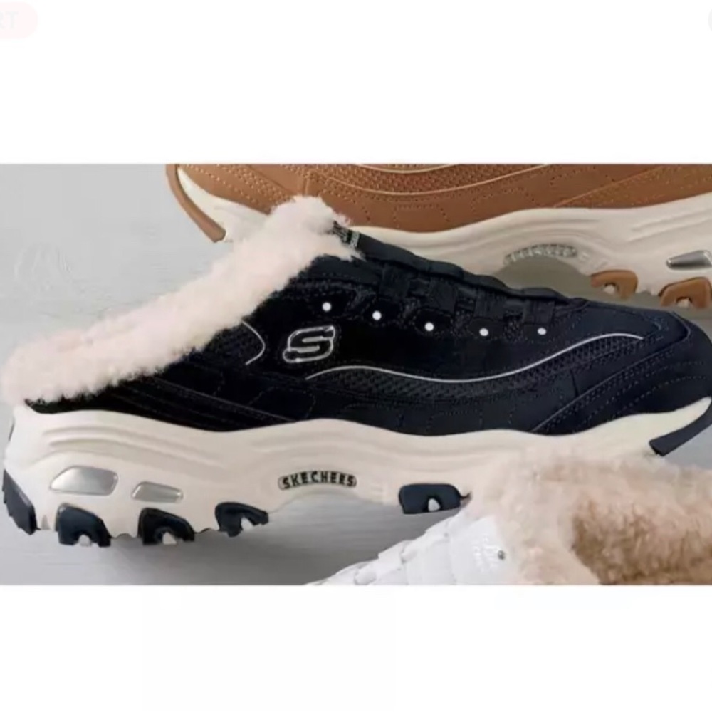 Skecher's D'Lites Cozy Faux Fur Lined Black Clog Shoes Sizes 7 NEW Without Box
